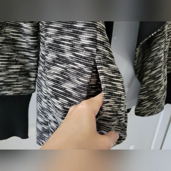 Ellen Tracy | Marled Black/White Open Drape Front Jacket (SIZE M) - Picture 15 of 15